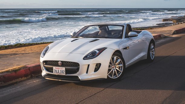 Sixt Jaguar F-type 2.0 bílý