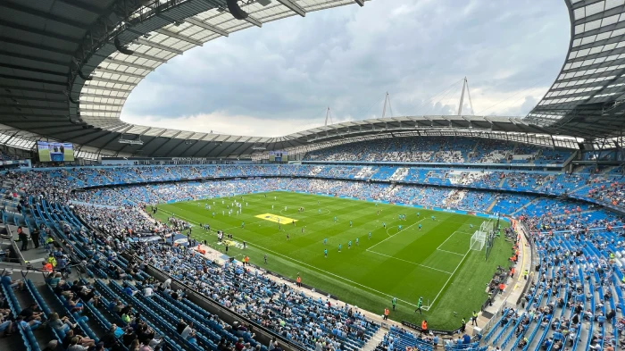 https://www.sixt.cz/User_Files/contenttemplateeditor/6818ba3a2a0d3manchester-stadion.webp