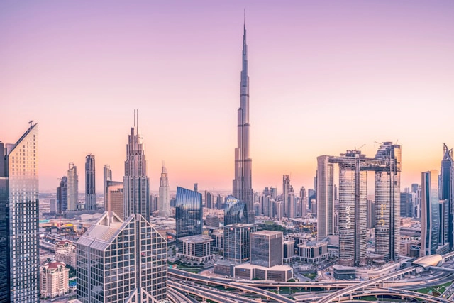 https://www.sixt.cz/User_Files/contenttemplateeditor/682707871fae2sixt-dubaj.webp