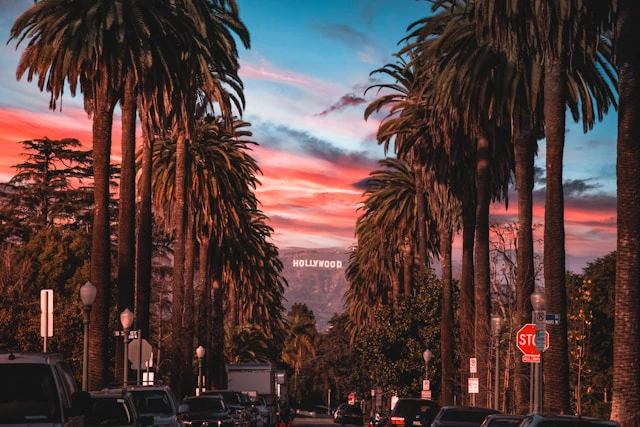 https://www.sixt.cz/User_Files/contenttemplateeditor/68270a5eb7595sixt-los-angeles.webp
