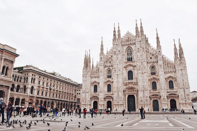 https://www.sixt.cz/User_Files/contenttemplateeditor/682b5669e7eccsixt-milano-2.webp