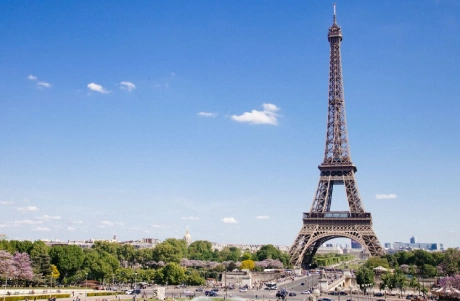https://www.sixt.cz/User_Files/contenttemplateeditor/682e04ae15f51Paris.webp