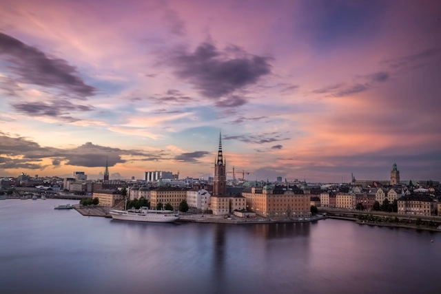 https://www.sixt.cz/User_Files/contenttemplateeditor/682ef282ab3e9sixt-stockholm.webp