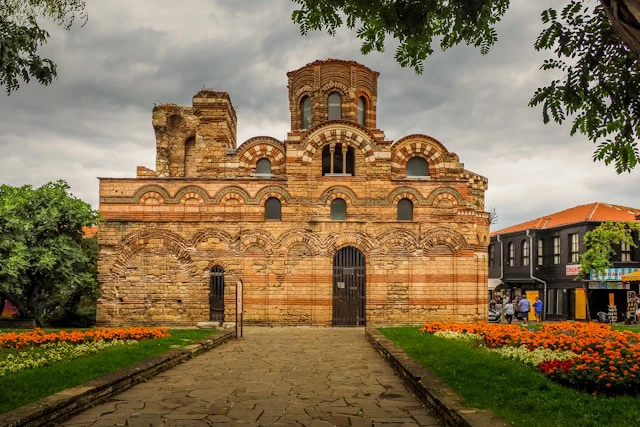https://www.sixt.cz/User_Files/contenttemplateeditor/682f64f6b4978sixt-bulharsko.webp