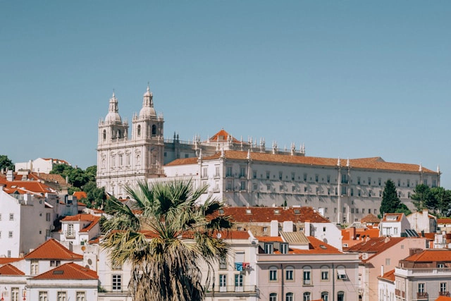 https://www.sixt.cz/User_Files/contenttemplateeditor/682f80063f6c2sixt-portugalsko-4.webp